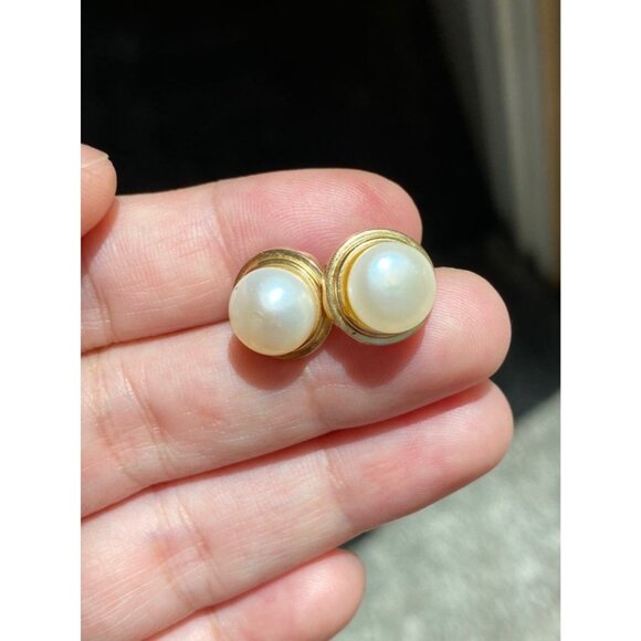 14K Yellow Gold 8mm Freshwater Pearl Stud Earrings | Raleigh  14k Pearl (8mm) Stud Earrings